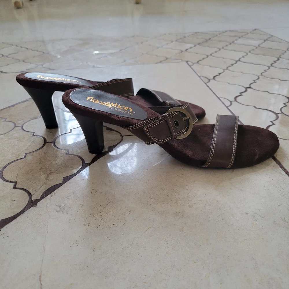 Aerosoles Flexation Kitten Heels